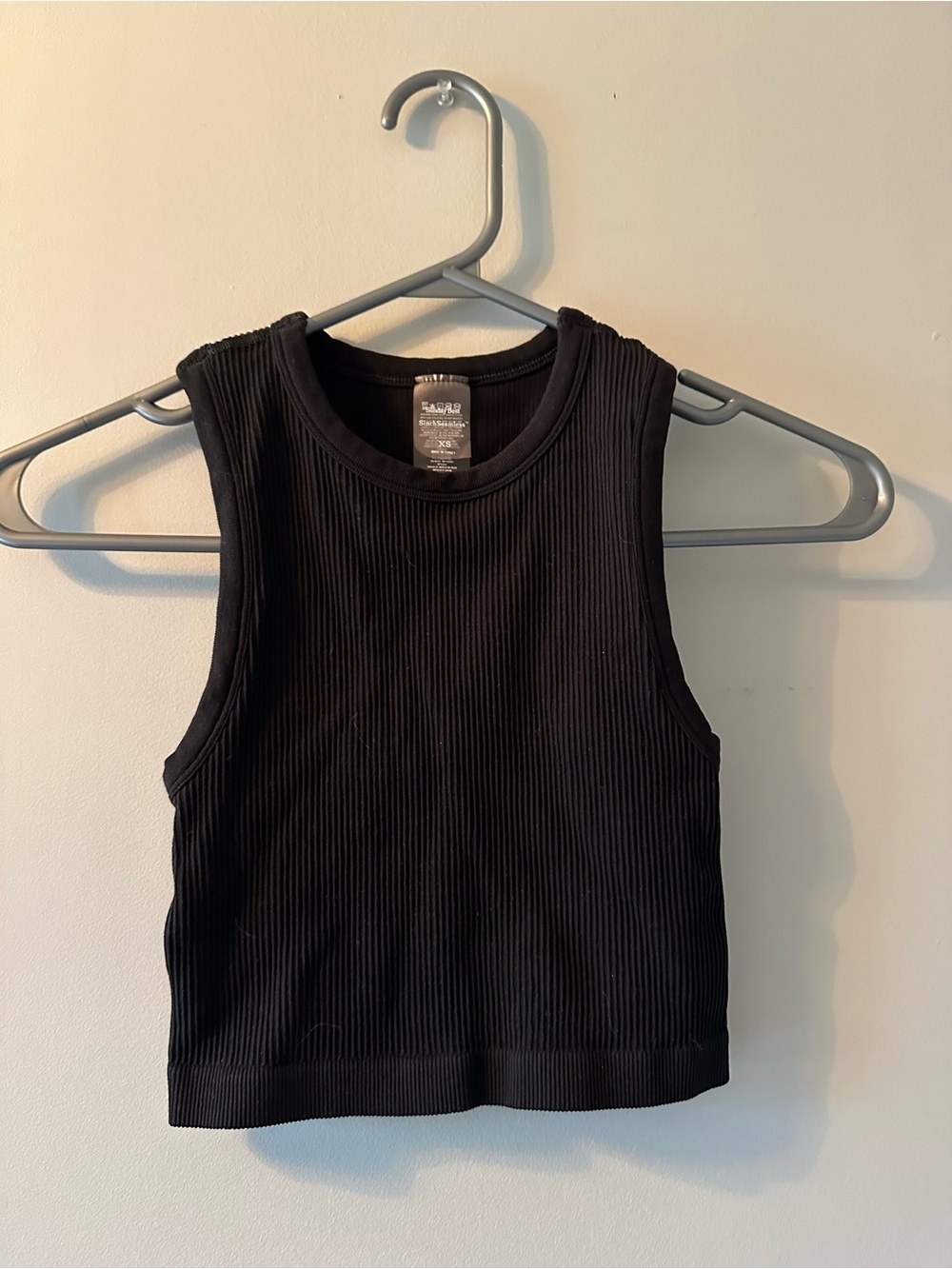 Aritzia Sunday Best Black Ribbed Cropped Tank
